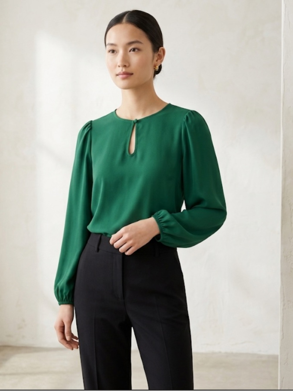 NWT J.Crew Keyhole Puff Sleeve Blouse in Emerald Green – Petite XS (XSP)